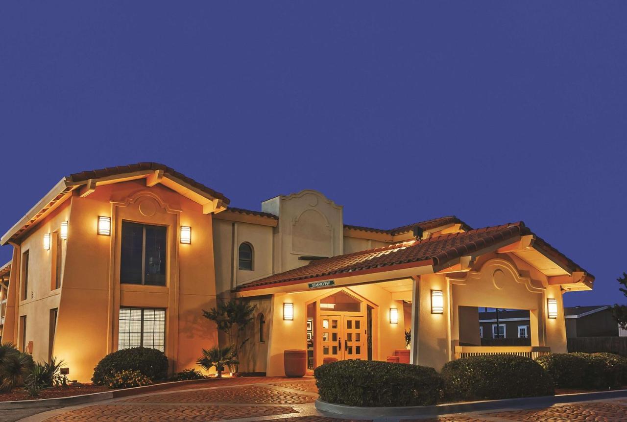 Hotel La Quinta By Wyndham 3*