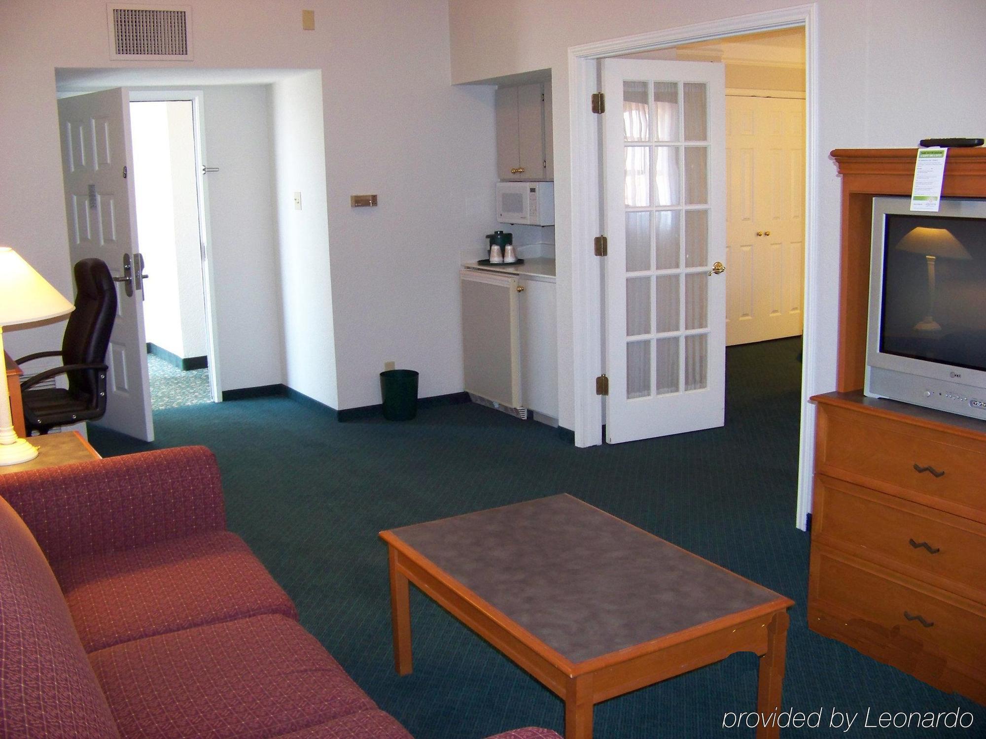 La Quinta By Wyndham Hotel