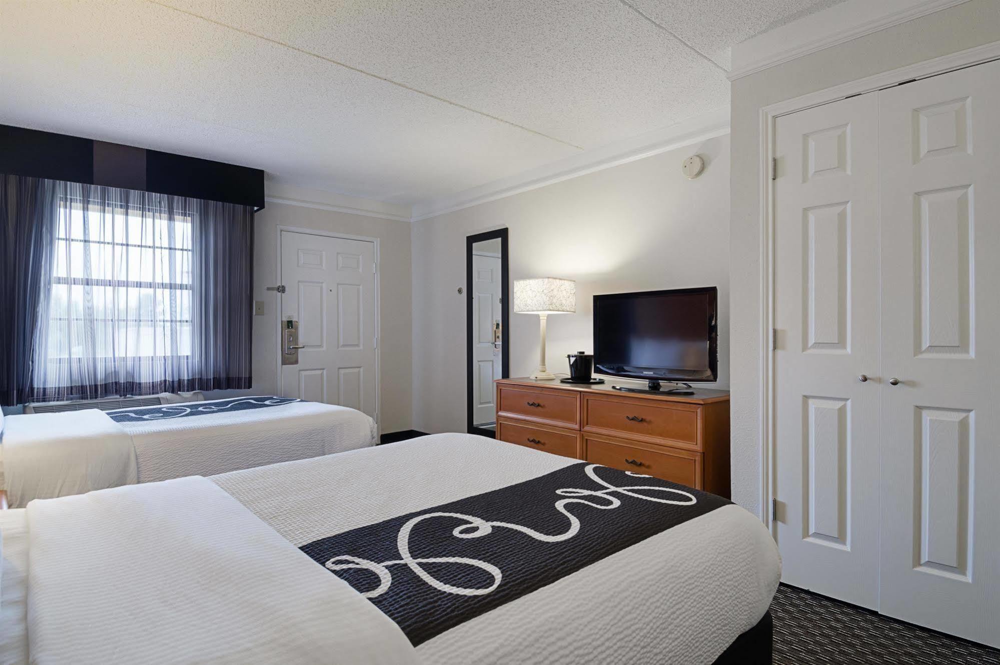Hotel La Quinta By Wyndham 3*