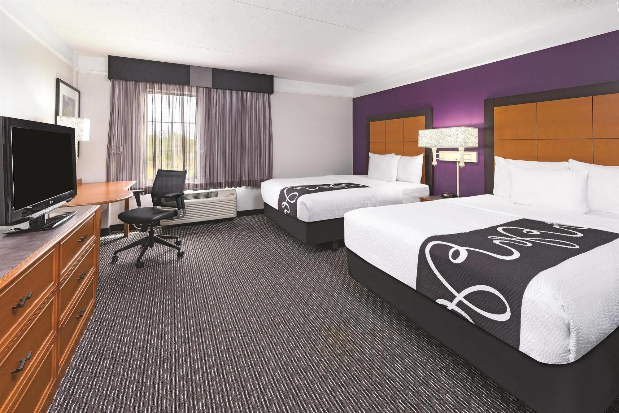 Hotel La Quinta By Wyndham 3*
